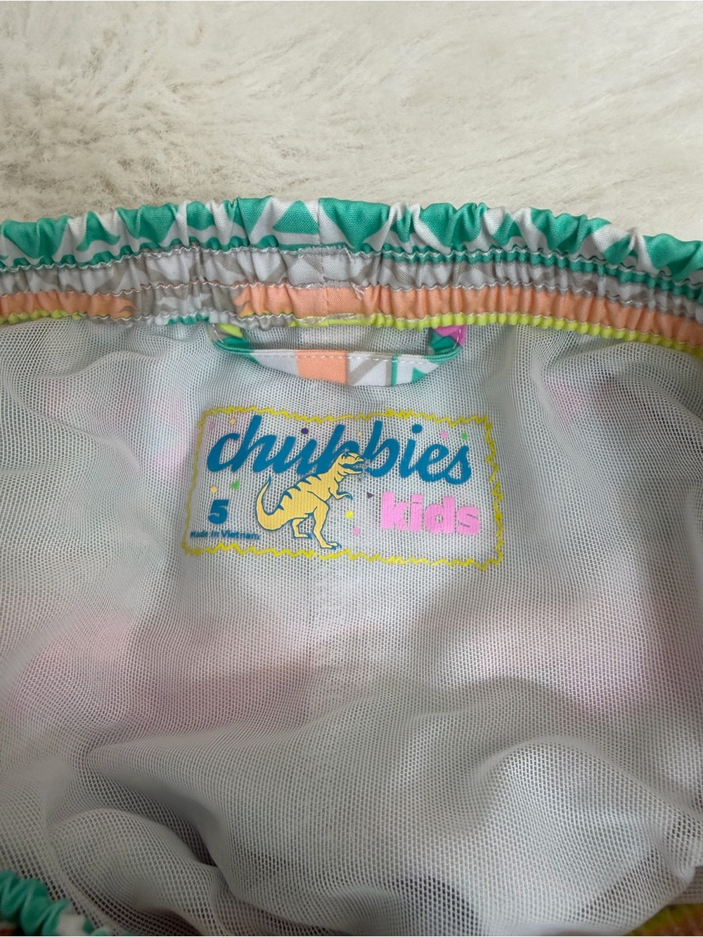 Chubbies Kids Swim Trunks En Fuegos print - Picture 5 of 5